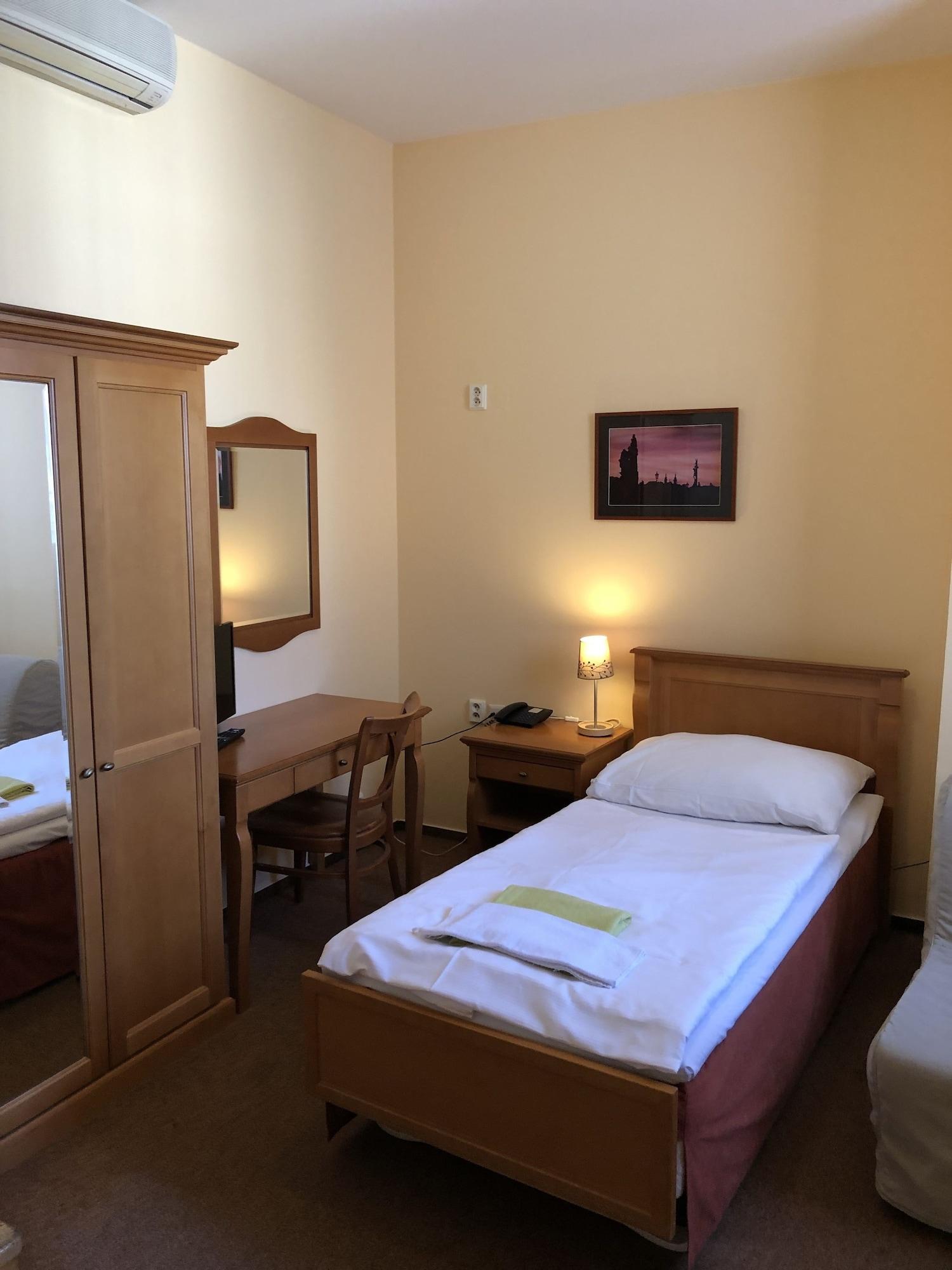Brezina Otel 3*